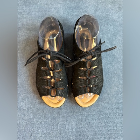 Earth Plover Sandals Shoes Woman’s SZ 7 Black Leather Lace Up Casual Comfort - Picture 2 of 10